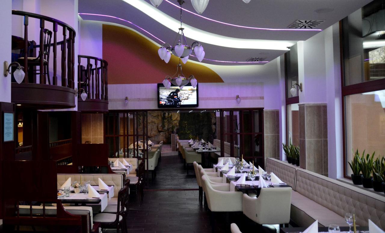 Hotel Minerva Mosonmagyaróvár Eksteriør billede