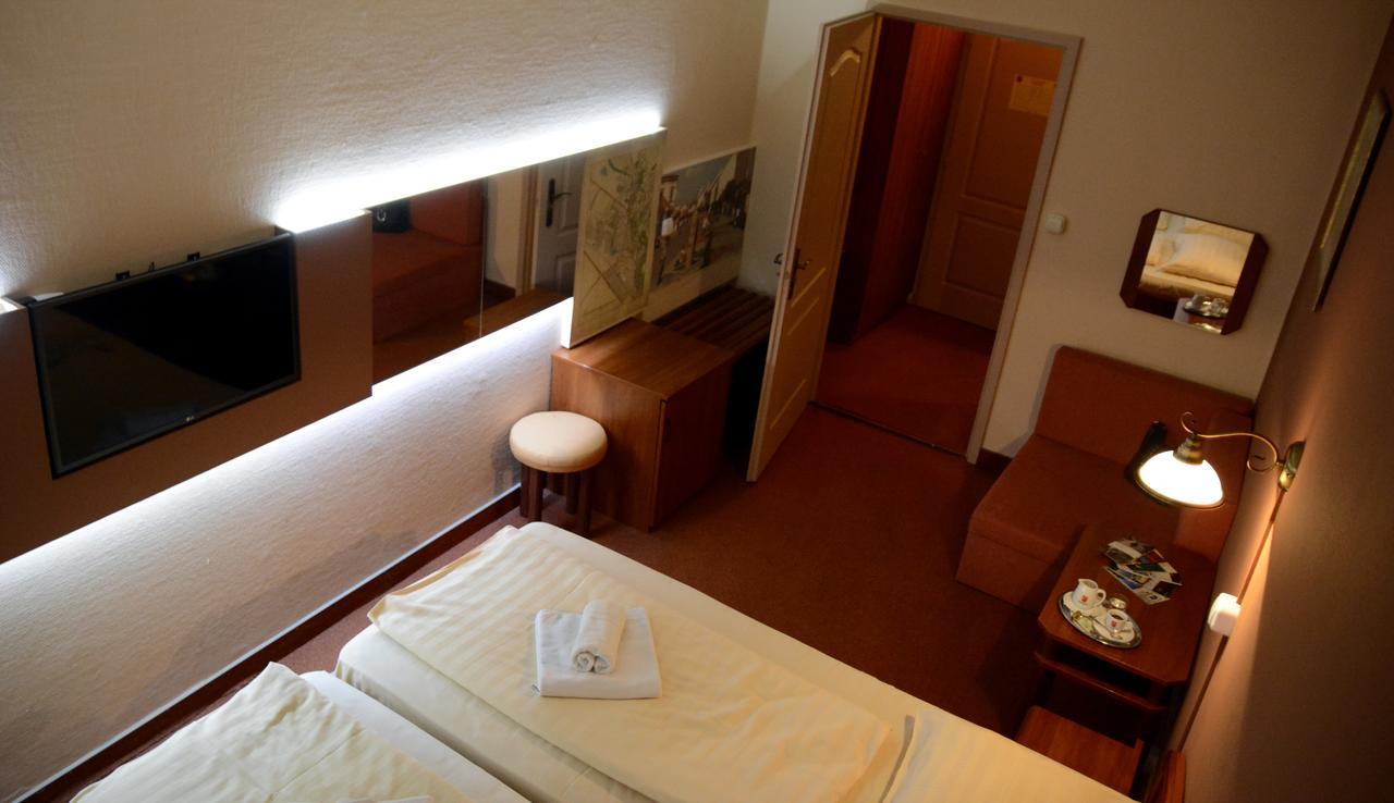 Hotel Minerva Mosonmagyaróvár Eksteriør billede